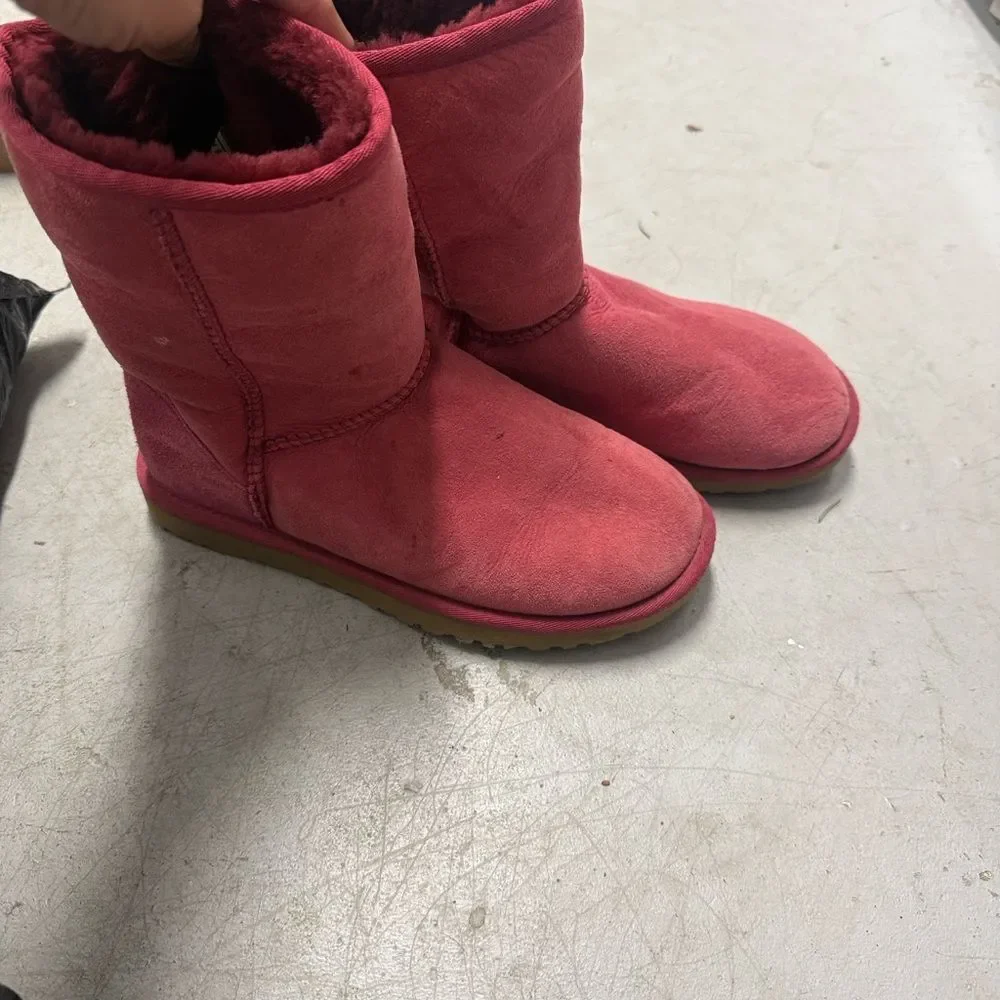 UGG Women's Pink/Red Winter Boots - Good Conditon - Size 6 Winter Fur Boots